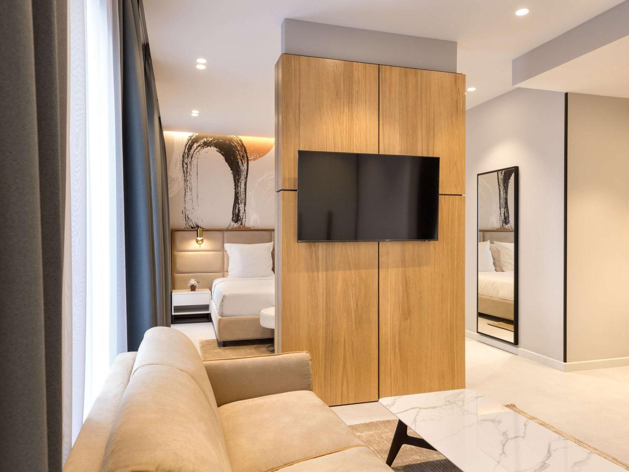 Mercure Тирана Екстериор снимка