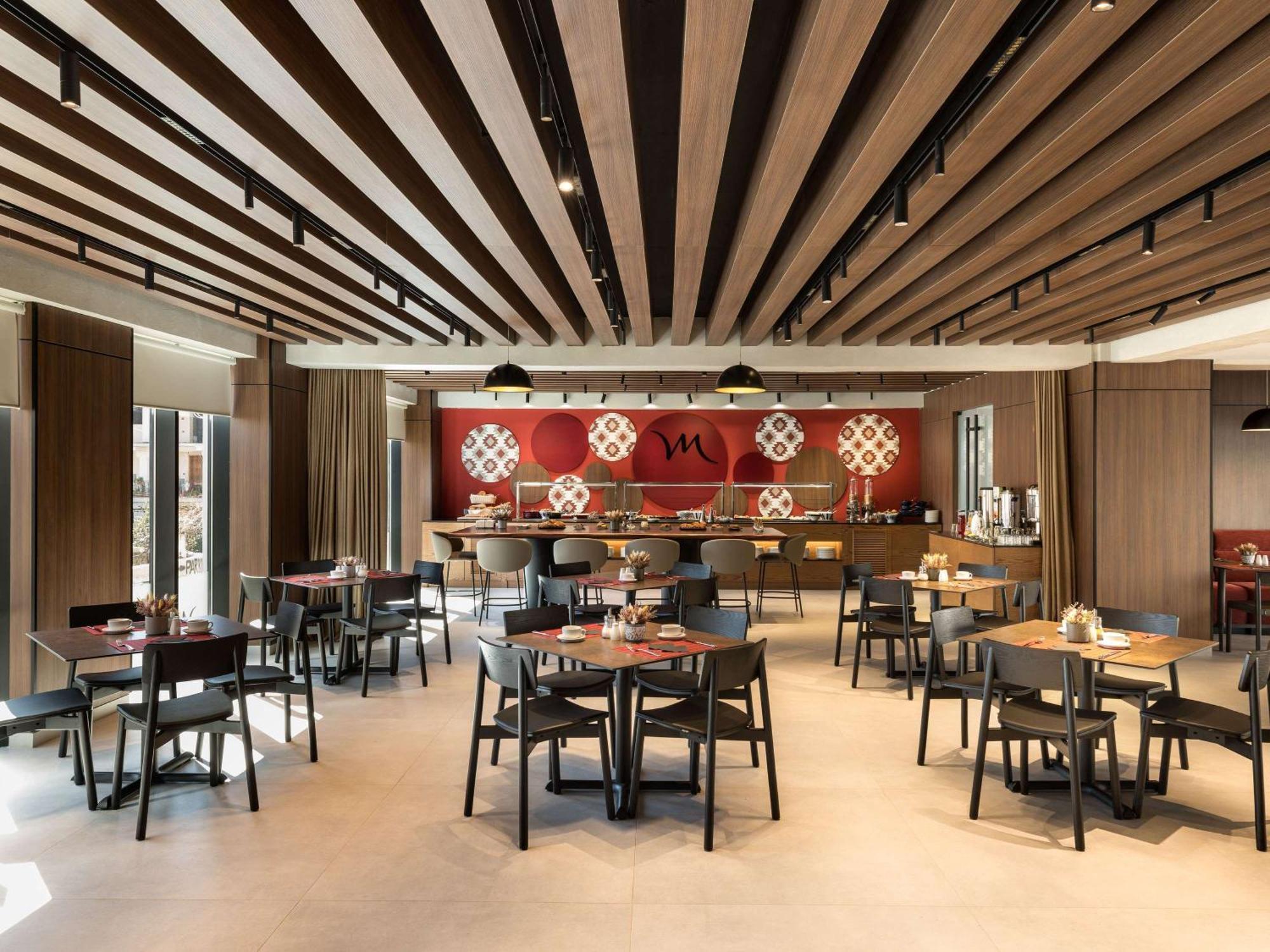 Mercure Тирана Екстериор снимка