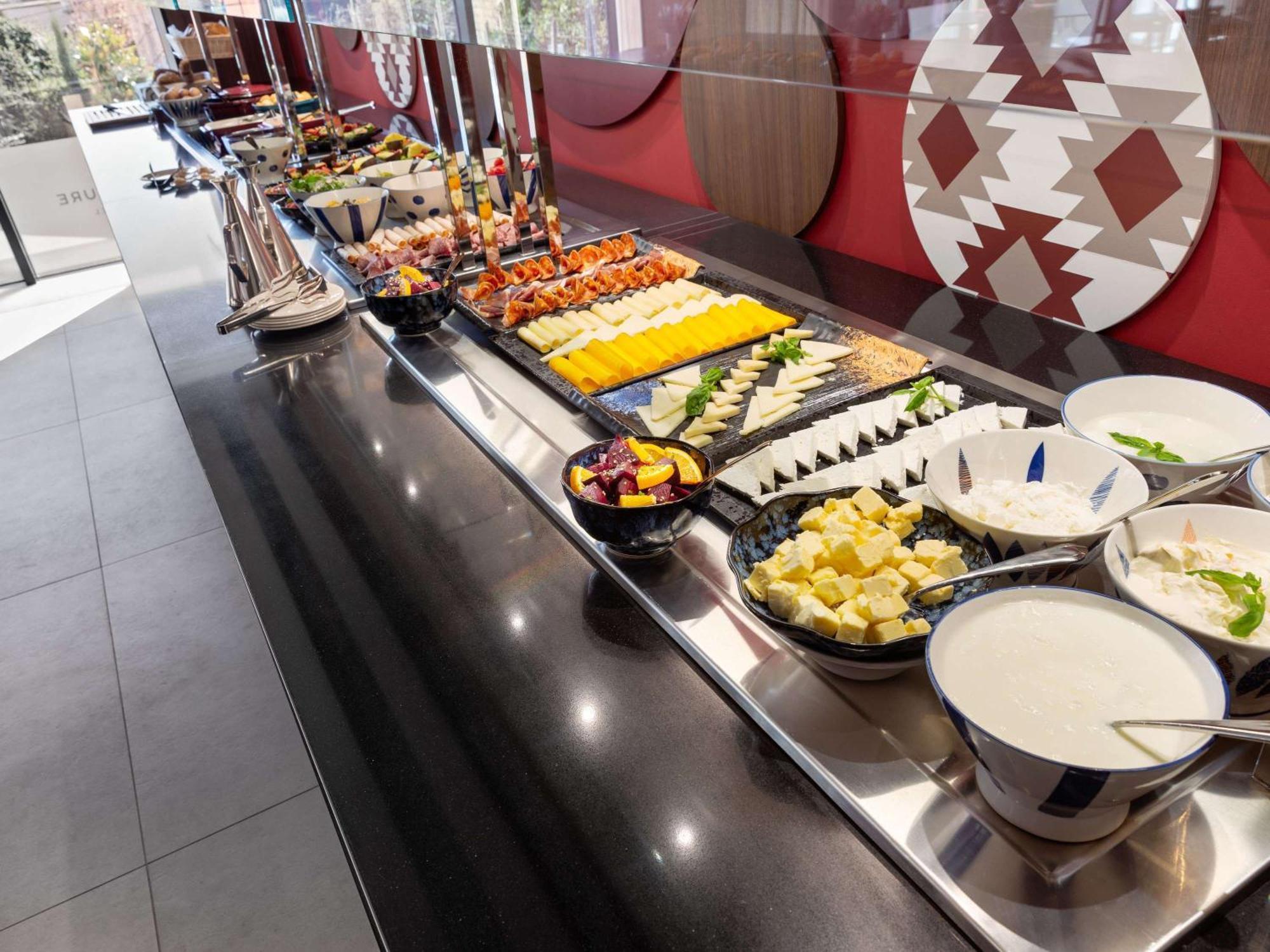Mercure Тирана Екстериор снимка
