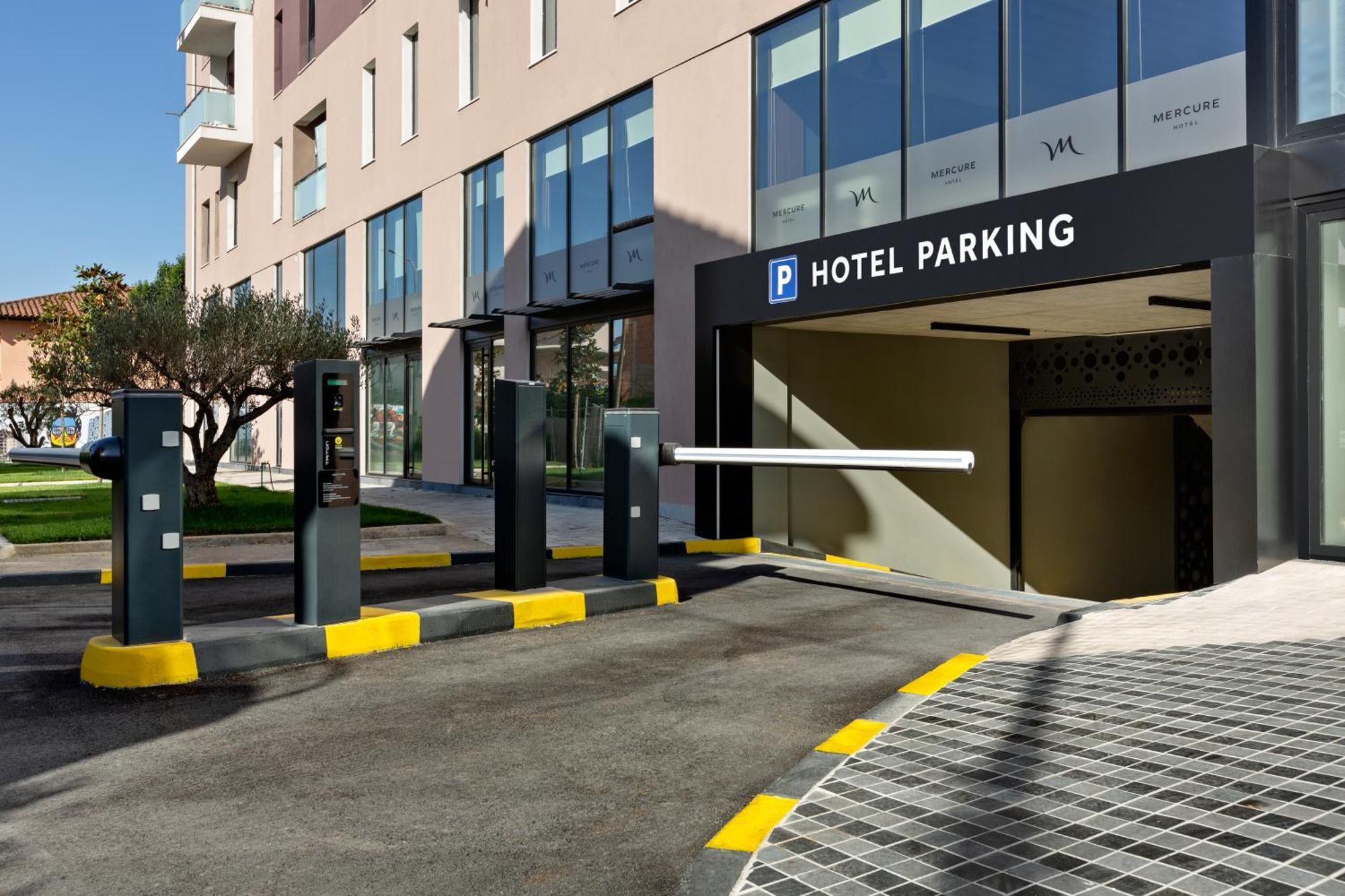 Mercure Тирана Екстериор снимка
